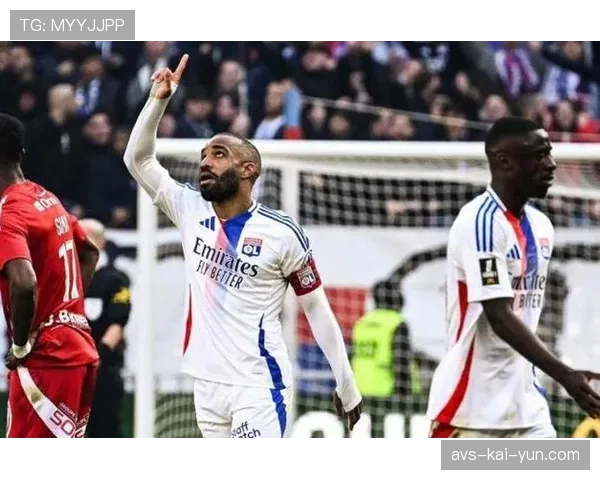 通讯：老将拉卡泽特专访——“在里昂的最后一个赛季，我想留下更多”